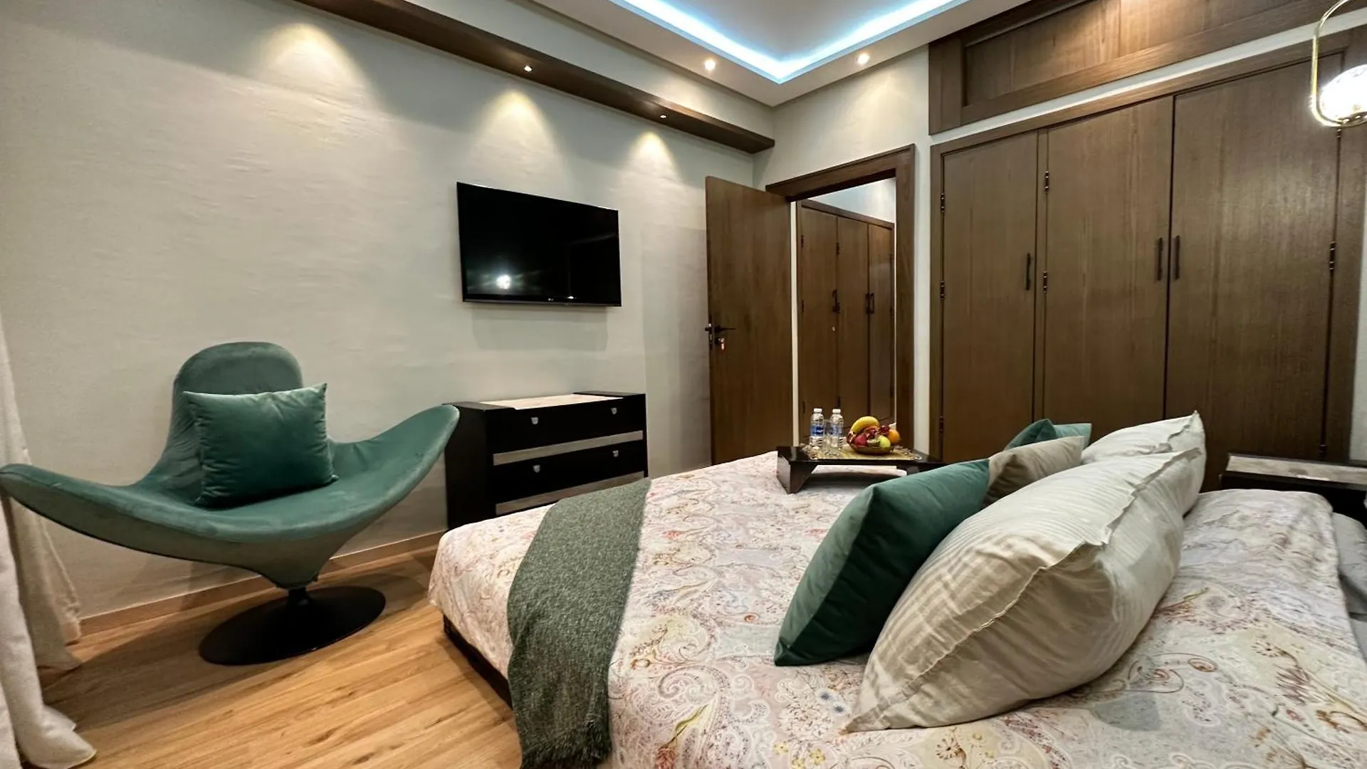 3 Rooms & View Casablanca